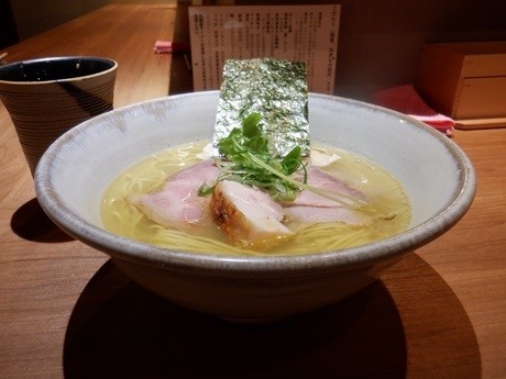 「塩らぁめん」@Japanese Ramen 五感の写真