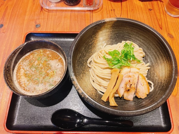 「豚骨魚介つけ麺 並」@らーめん一丁亭 周東店の写真