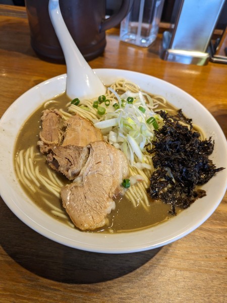 「濃厚煮干しそば大盛り」@中村屋総本山の写真