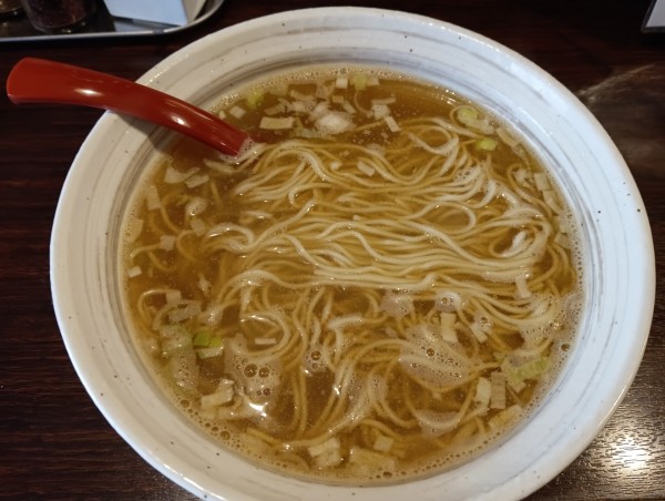「淡麗白醤油そば・かけ・麺少なめ」@中華そば 東京ぐれっちの写真