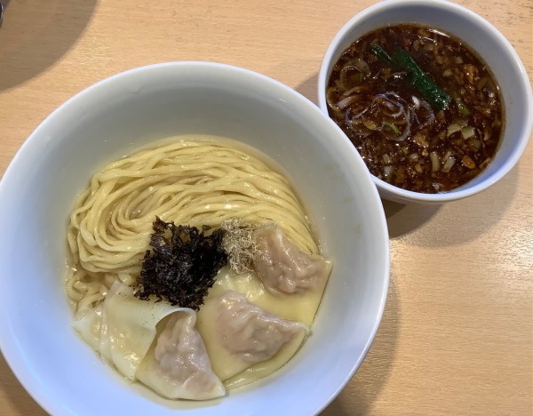 「鰹醤油つけ麺＋ワンタン」@麺処 秋もとの写真