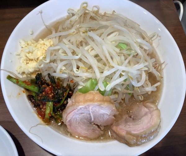 「ラーメン＋辛ニラ」@ラーメン三ツ勝の写真
