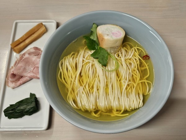 「男鹿塩ラーメン　920円」@男鹿塩ラーメン おがやの写真