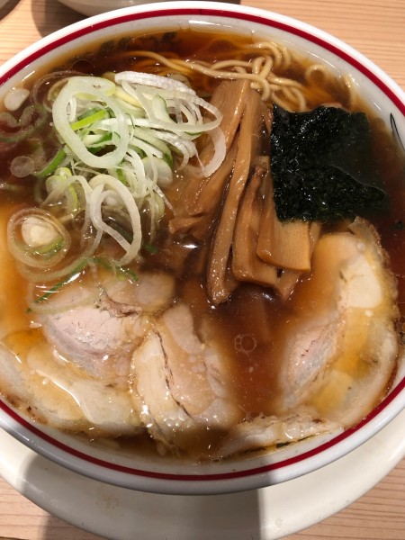 「中華そば」@東京煮干し らーめん 玉 東京駅店の写真