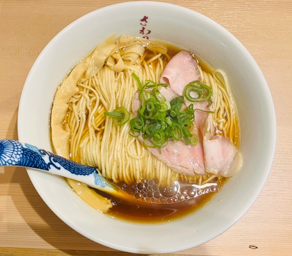 「鴨と大山どりの醤油らぁ麺　麺大盛」@らぁ麺 さわ田の写真