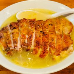 地鶏チャーシュー麺 2,100円