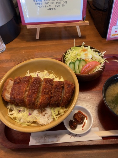 「ジンギスローメン+ソースかつ丼」@シャトレの写真