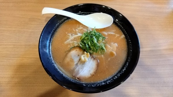 「濃厚味噌らーめん_800円」@威風 渋谷センター街店の写真