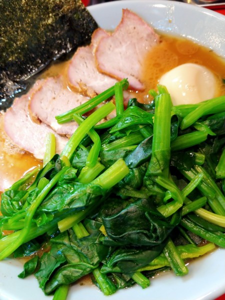「チャーシューメン・味玉＆ほうれん草増し」@横浜家系ラーメン 黄金家 鴨居店の写真