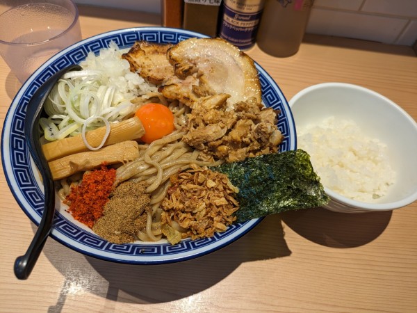 「まぜそば特盛」@狼煙 浦和店の写真