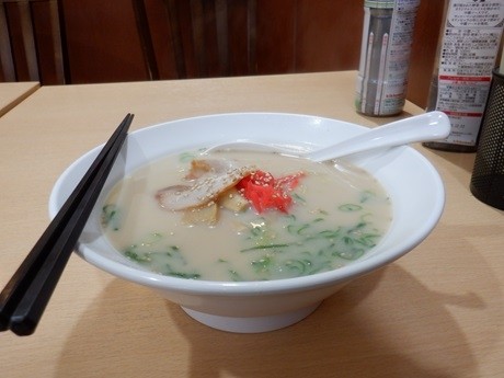「とんこつラーメン」@大衆食堂 半田屋 西多賀店の写真