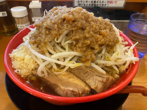 「ラーメン(醤油　大盛)」@G系ラーメン ナカモズマシマシの写真