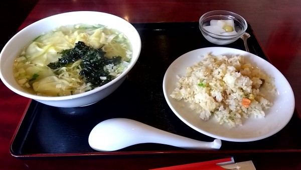 「半チャーハン」@餃子酒場の写真