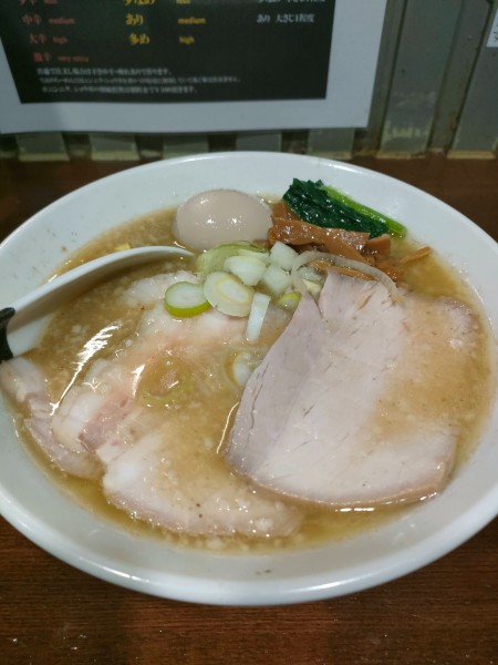 「特製塩らーめん」@らーめんぶたまろの写真