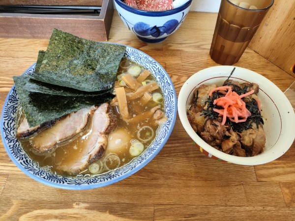 「特製中華そば　豚ばらナンコツご飯」@中華そば専門 とんちぼの写真