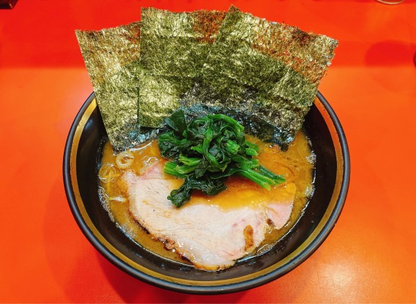 「ラーメン」@横浜家系総本山 吉村家直系店 ラーメン内田家の写真