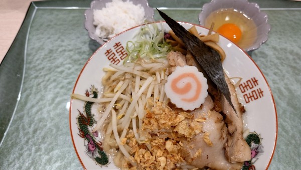 「まぜそば　980円　麺大盛150円」@らぁ麺 花萌葱の写真