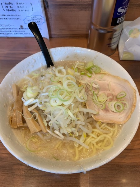 「しょうゆらーめん 900円」@こってりらーめん なりたけ 池袋店の写真
