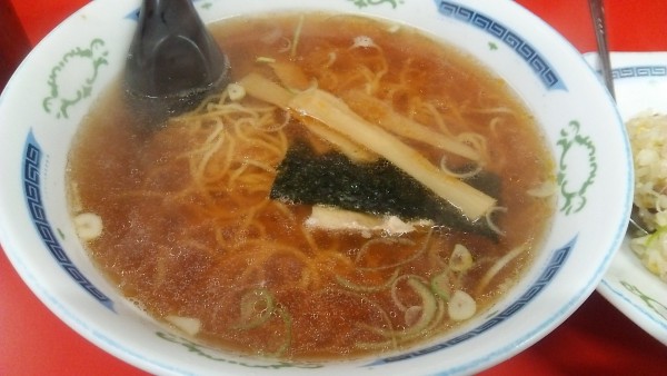 「半チャンラーメン 700円」@伊峡の写真