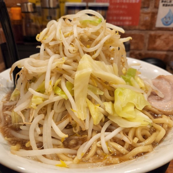 「醤油特盛ヤサイ特盛」@麺屋けんしんの写真