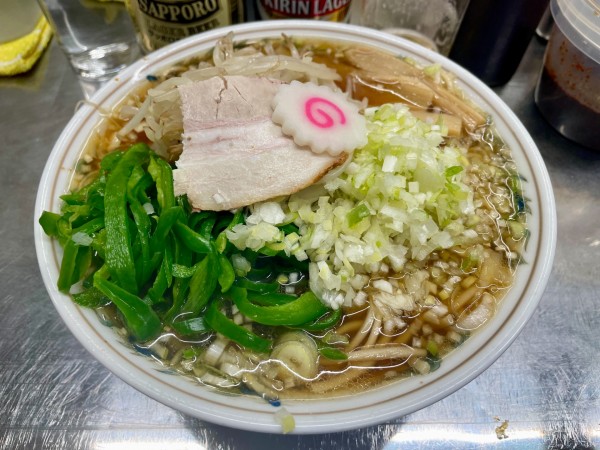 「サッポロ赤星＋キリンラガー＋竹の子皿→ラーメンもやしピーマン」@中華そば みたかの写真