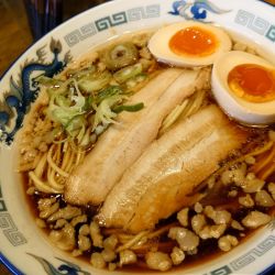 濃厚醤油背脂中華そば セイ 玉