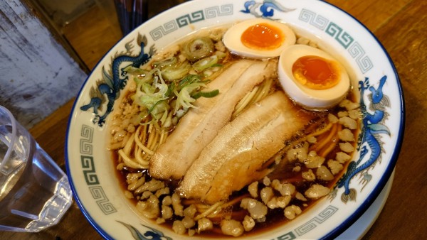 「濃厚醤油背脂中華そば セイ 玉」@デイトセイ 高田馬場店の写真