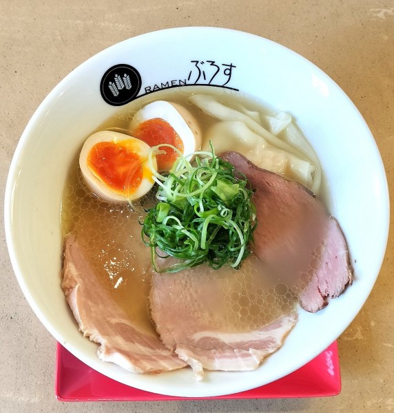 「潮塩SOBA全部のせ 1350円」@Ramenぶろすの写真