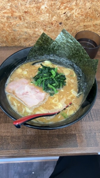 「豚骨醤油ラーメン並」@豚骨醤油 鈴之木の写真