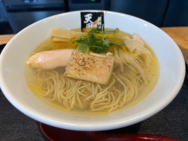 「鶏塩らーめん」@超純水採麺 天国屋の写真
