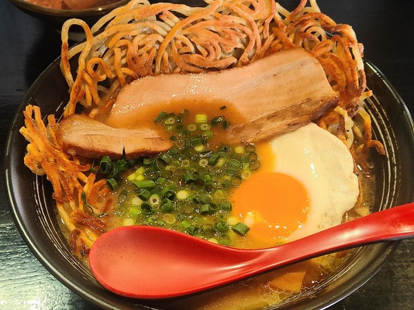 「目玉焼麺」@焼麺 劔の写真