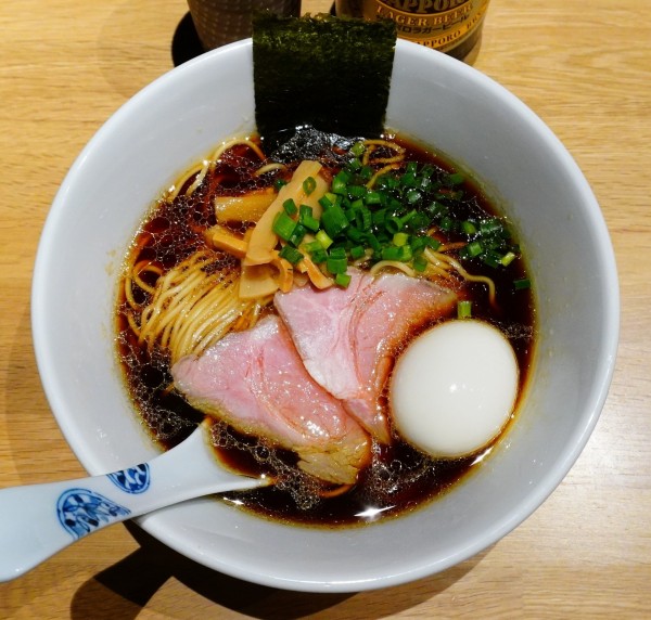 「味玉ラーメン＋瓶ビール（中瓶）」@麺屋 加減の写真