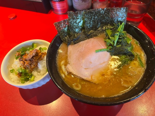 「ラーメン　ねぎまぶし」@厚木家の写真