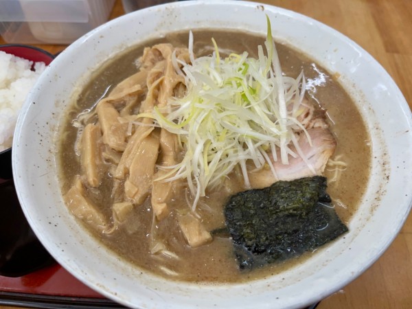 「煮干しだし中華そば  (極細麺) 大盛」@中華そば くりの木 伊奈店の写真