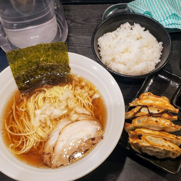 「ラーメン250円＋餃子250円＋ライス100円」@ラーメン・餃子 250の写真