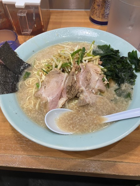 「ラーメン　中　ネギ」@ラーメン関口の写真