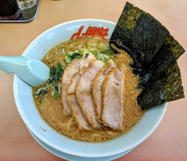 「チャーシュー麺(味噌󠄀)」@ラーメン山岡家 岩瀬店の写真