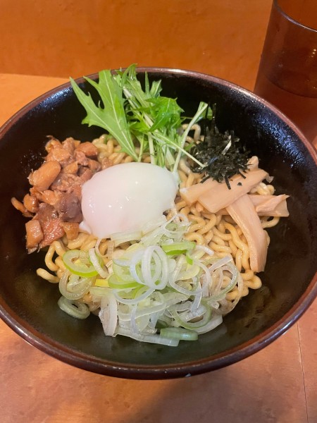 「温玉まぜそば」@油そば専門店 浜そば 本店の写真