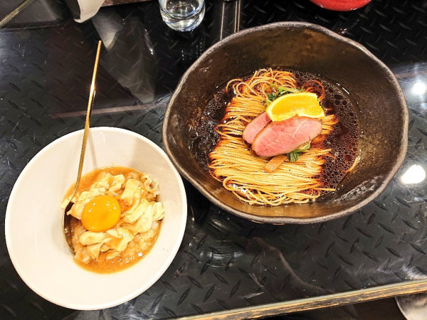 「“Arc” 鴨の正油ラーメン、鴨とポルチーニと湯葉の親子丼」@トーキョーニューミクスチャーヌードル 八咫烏 CHIKARABOの写真