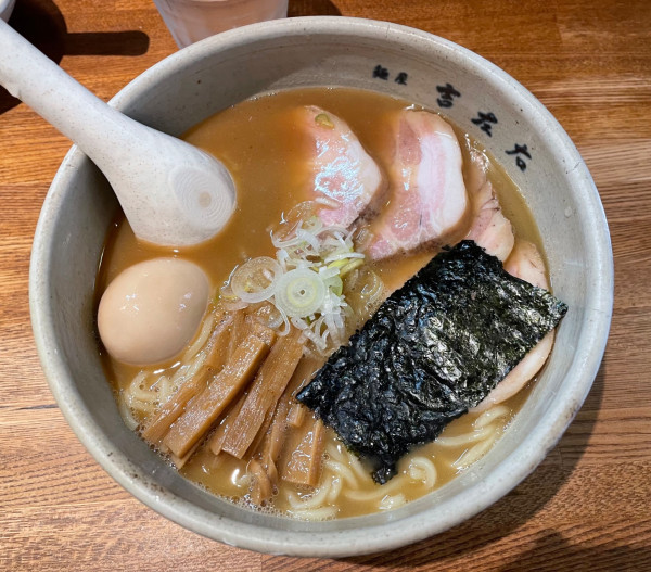 「味玉らーめん+チャーシュー」@麺屋吉左右の写真