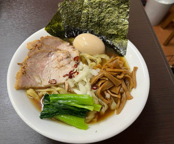 「禿醤油大盛+特製」@自家製手打ち麺 禿の写真