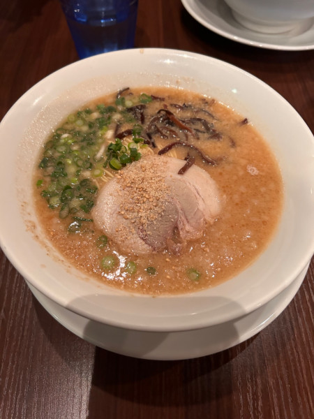 「豚骨ラーメン」@つけめん・らあめん 宗庵 北千住店の写真
