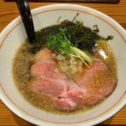 煮干し背脂らーめん　900円