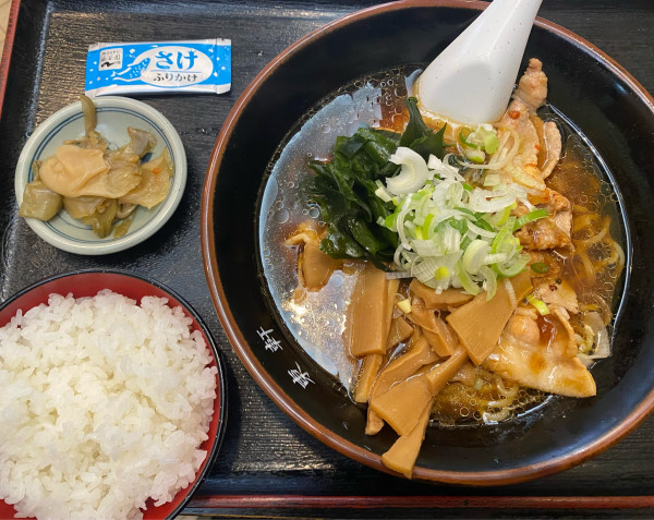 「焼肉ラーメンセット 820円」@あづま軒の写真