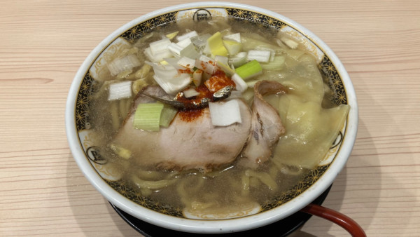 「すごい煮干らぁー麺＋赤酢握り8貫」@鮨とラーメン うおがしや 鶴屋町店の写真
