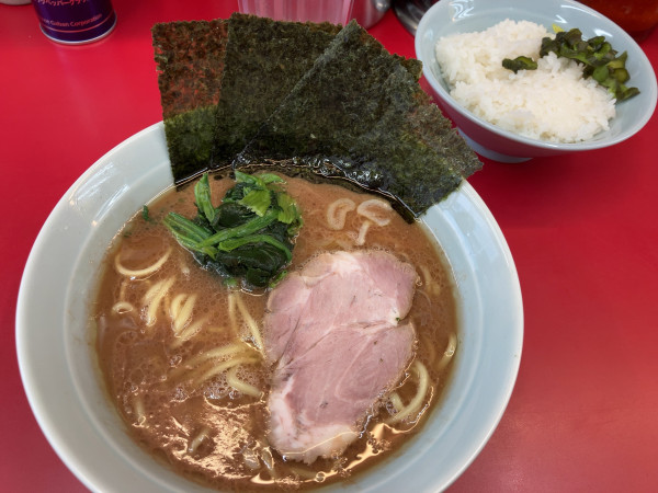 「ラーメン　700円」@横浜ラーメン 武蔵家 大宮店の写真