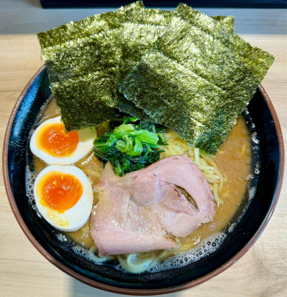 「味玉らーめん（中）」@二代目麺屋あくた川の写真