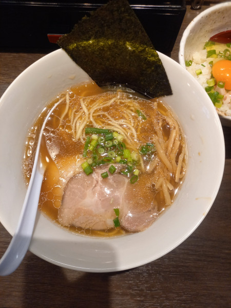 「中華そば(醤油)￥930＋卵かけご飯￥250」@中華そば みた葉の写真