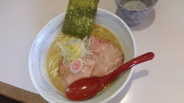 「濃厚鶏塩そば」@麺屋 なるとの写真