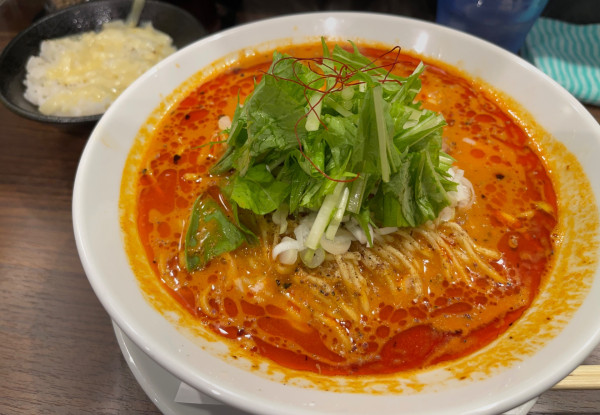 「担々麺 白 4辛 大盛」@うさ担 浦和本店の写真